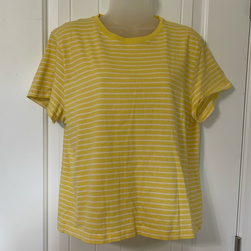 Everlane Organic Cotton Yellow and White Striped T-Shirt. Size XL.